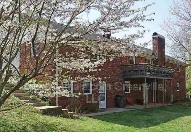 120 Yown Rd Lower level apartment Greenville, SC 29611 Tons of Rentals