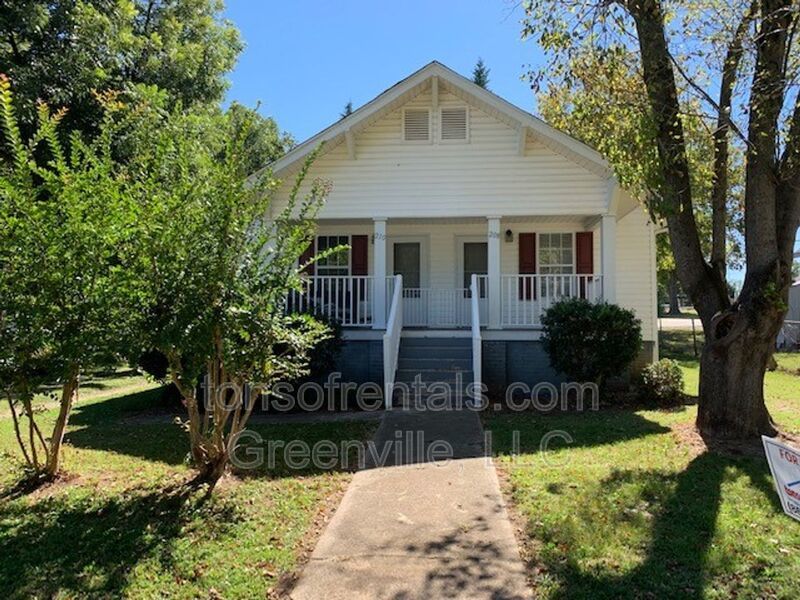 208 Church Street Wellford, SC 29385 Tons of Rentals