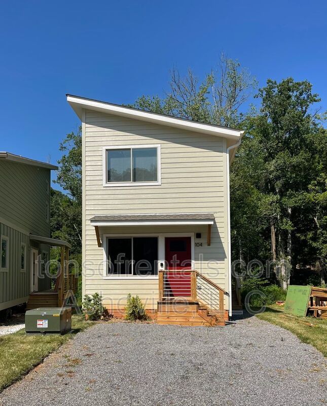 104 Eastville Rd. Asheville, NC 28805 Tons of Rentals