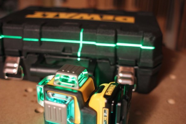 DEWALT DW089LG 12v MAX 3 x 360 Green Line Laser Tool Box Buzz Tool