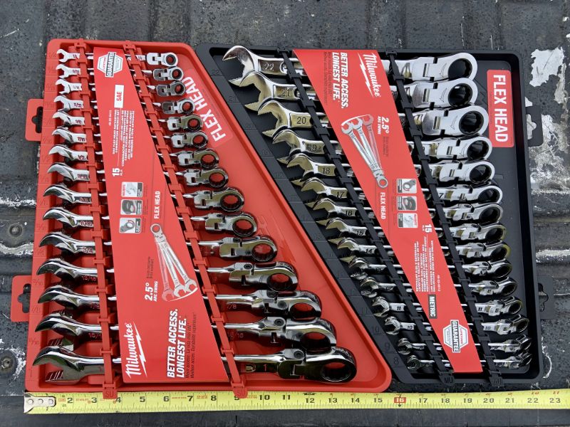 Milwaukee FlexHead Ratcheting Combination Wrench Set Tool Box Buzz