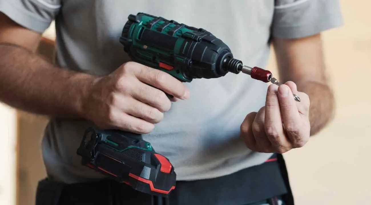 How To Change A Drill Bit? 4 Easy Steps to Change Drill Bit