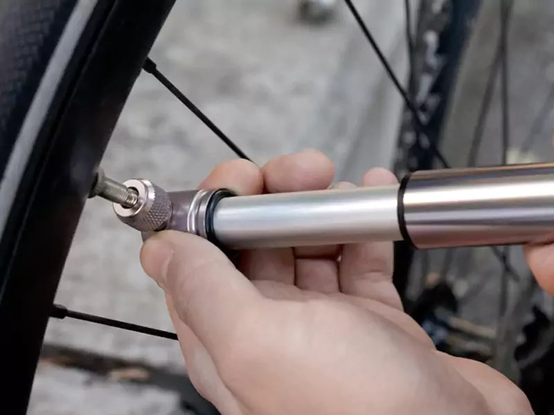 How to Inflate Presta Valve with Air Compressor (Step by Step Guide)