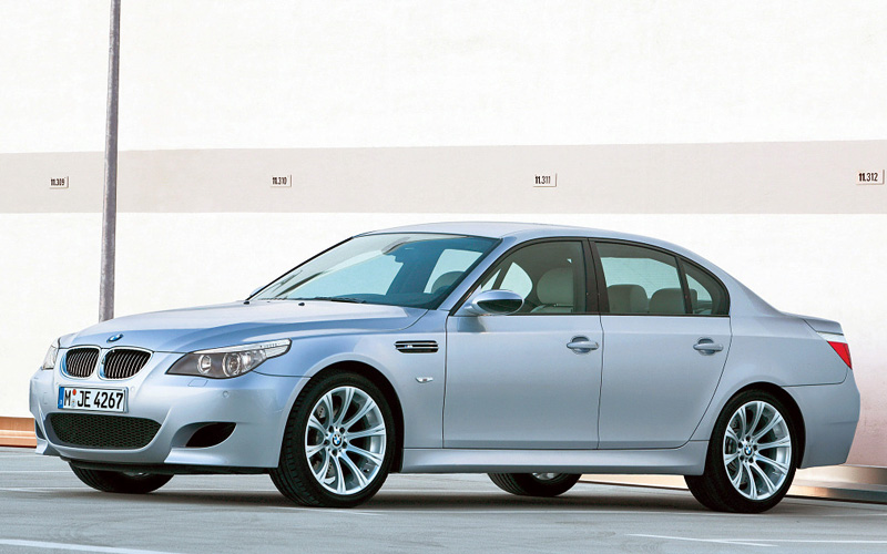 2005 BMW M5 (E60) price and specifications