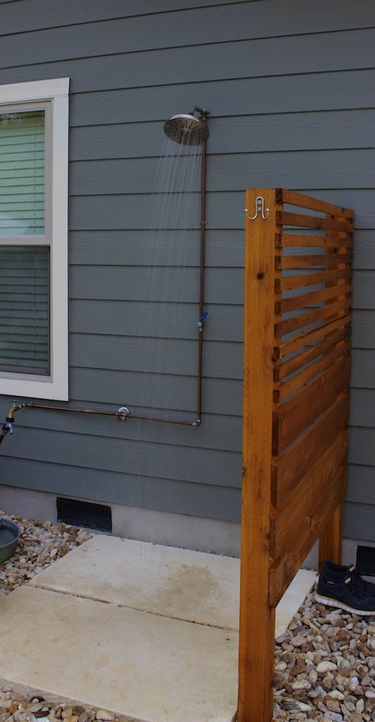 10 Amazing DIY Outdoor Showers You Can Make in No Time