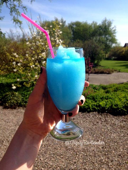 Electric Smurf Cocktail Top Shelf Pours