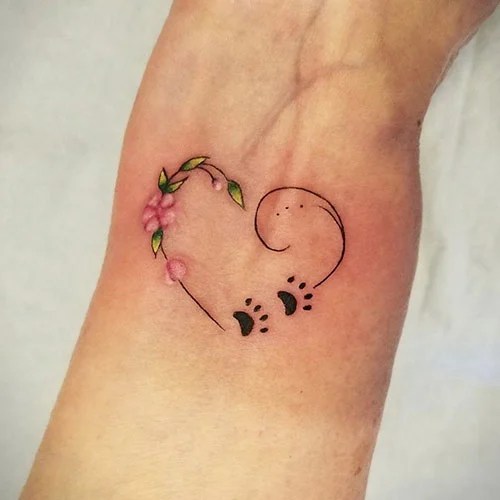 65 Cute Small Tattoos For Women: Tiny Tattoo Ideas (2022 Guide) 500_x_500_jpg
