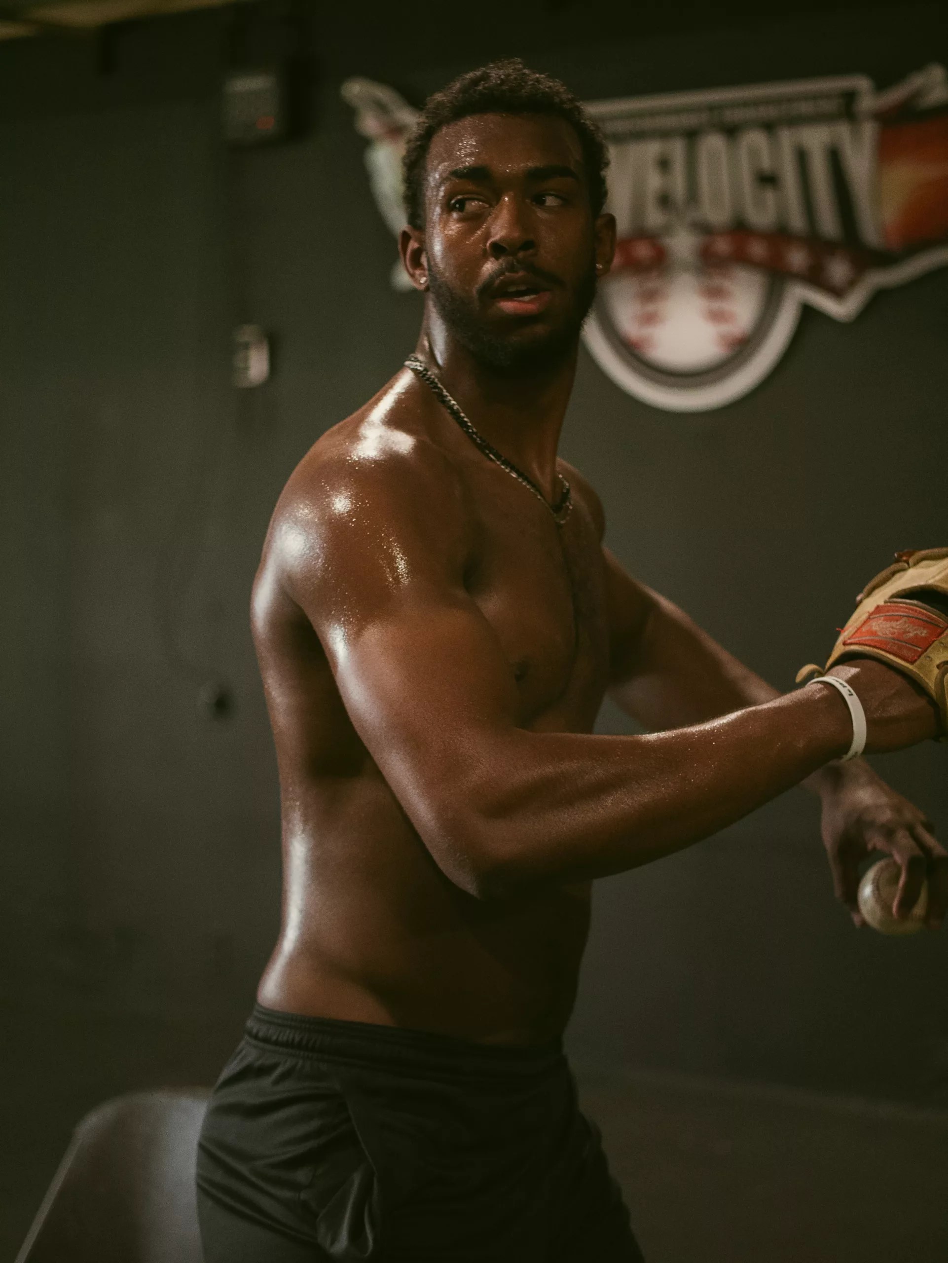 How fast can the average person throw a baseball? TopVelocity