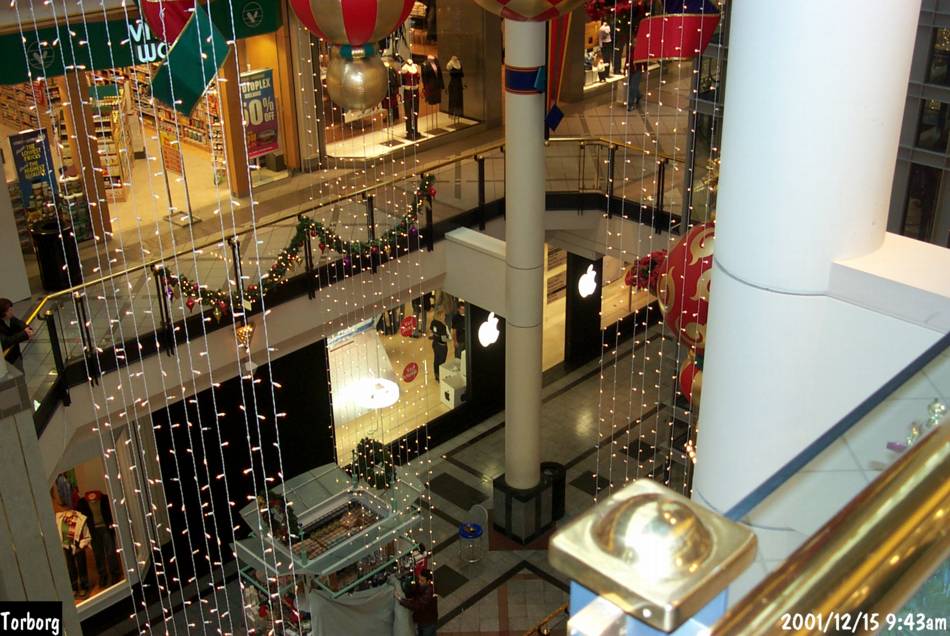 Cambridgeside Galleria Apple Store grand opening page 3