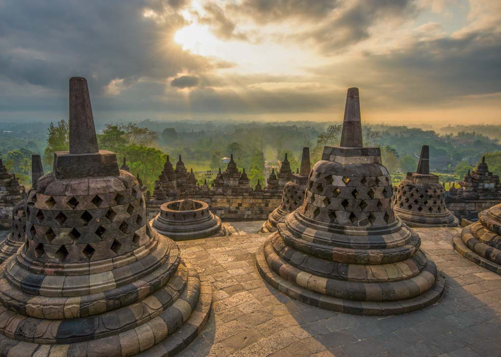 30+ Famous Indonesia Landmarks Don't Miss These [2024]