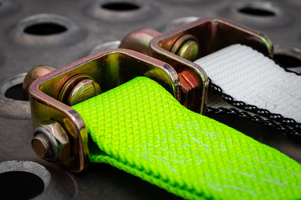 What you Need to Know Auto Recovery Straps and Tow Straps Toronto