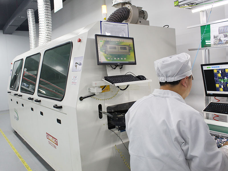 What is The Difference Between DIP Wave Soldering and Reflow Soldering?