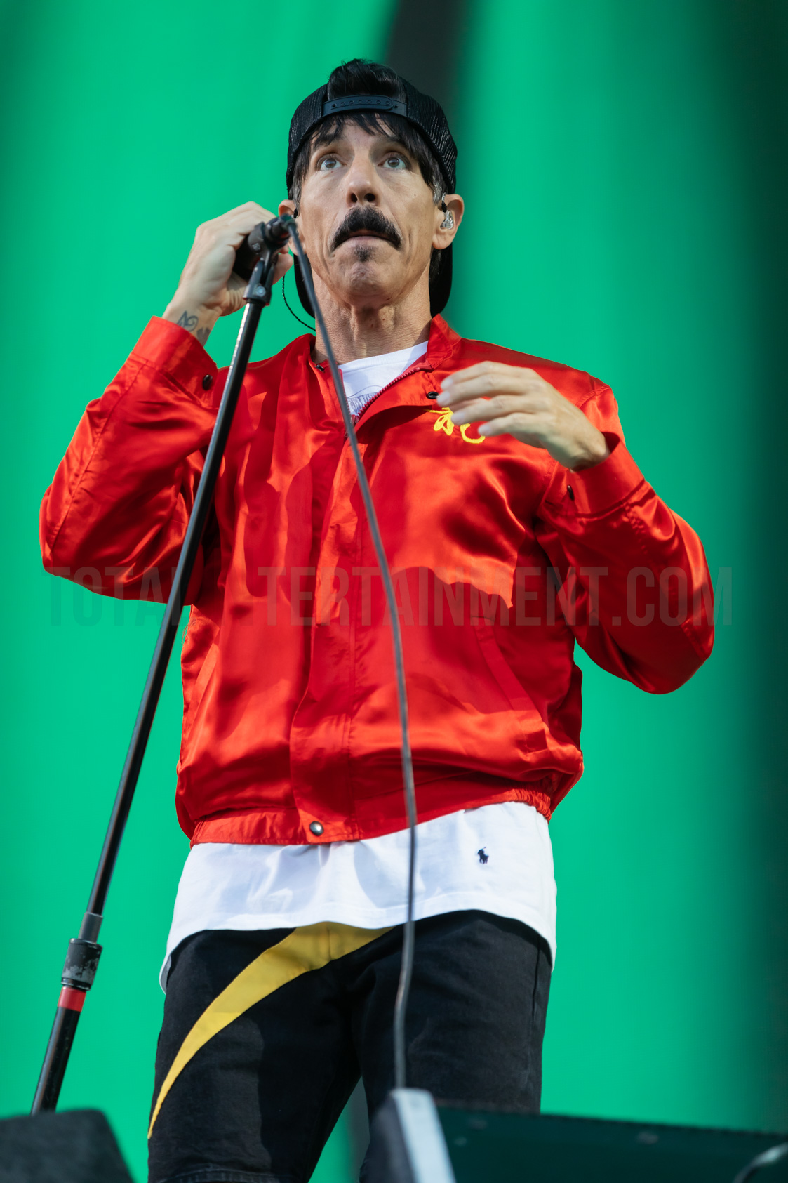 Red Hot Chili Peppers, Old Trafford, Manchester TotalNtertainment
