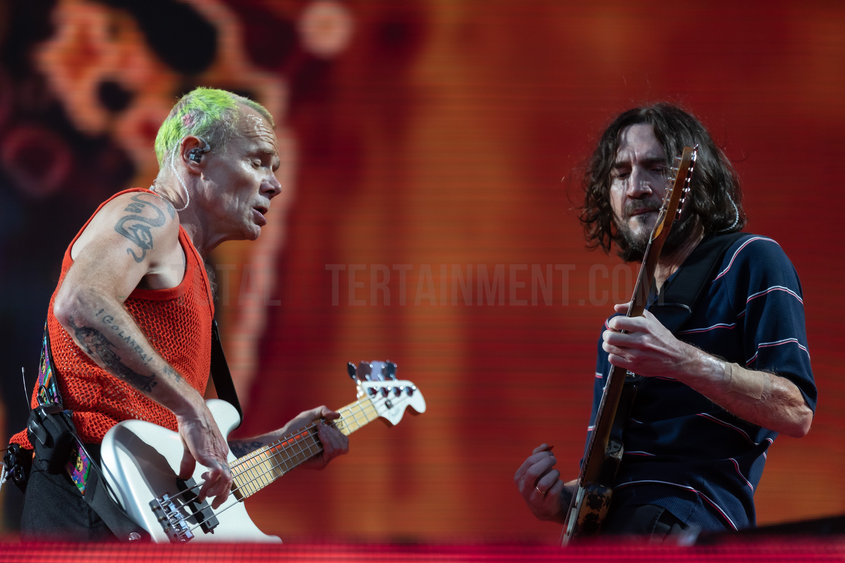 Red Hot Chili Peppers, Old Trafford, Manchester TotalNtertainment