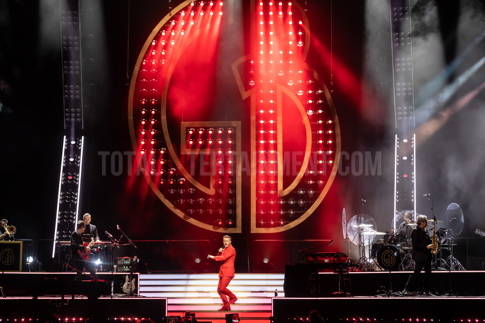 Gary Barlow puts on Feathery display in Leeds TotalNtertainment