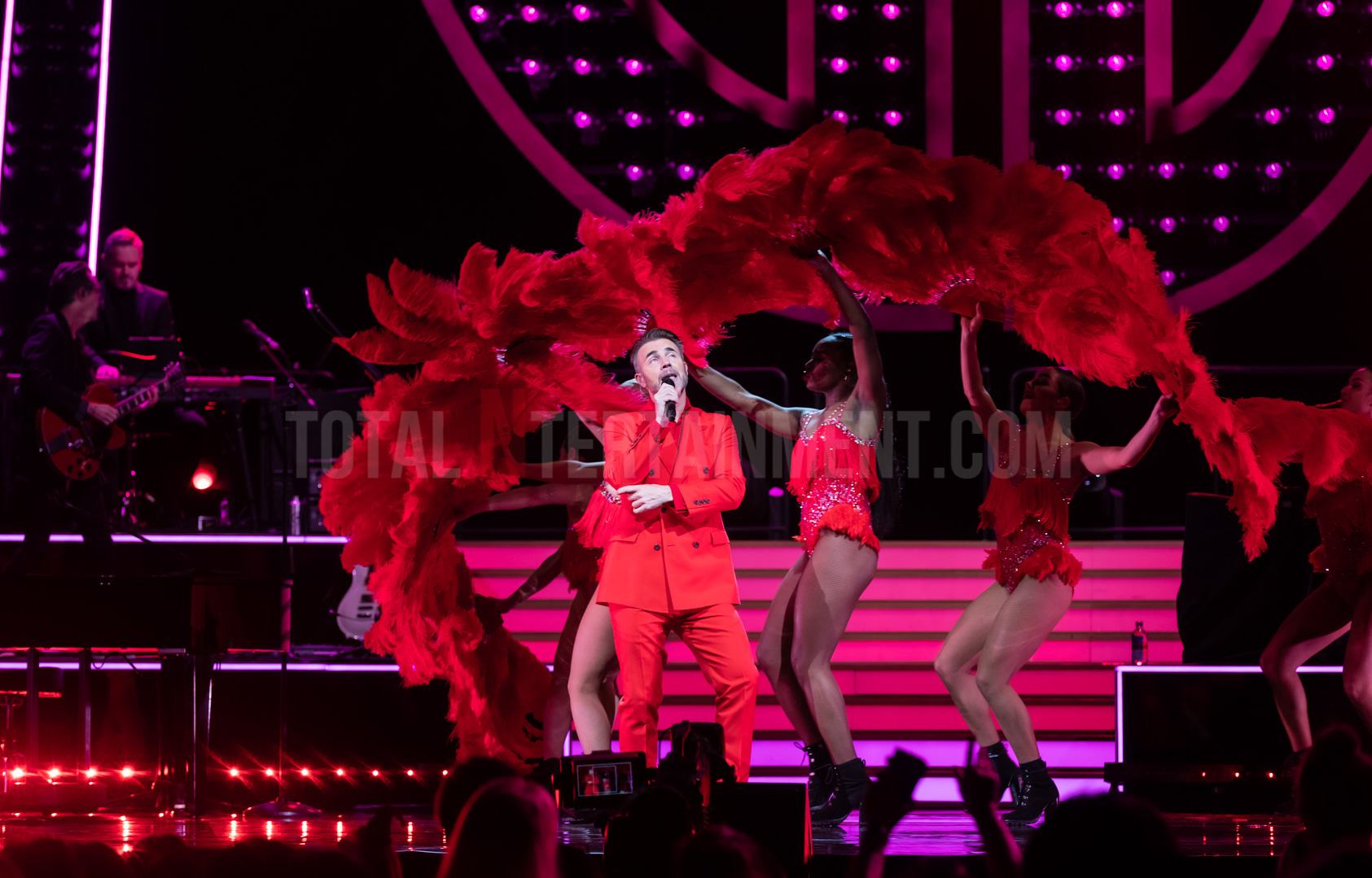 Gary Barlow puts on Feathery display in Leeds TotalNtertainment
