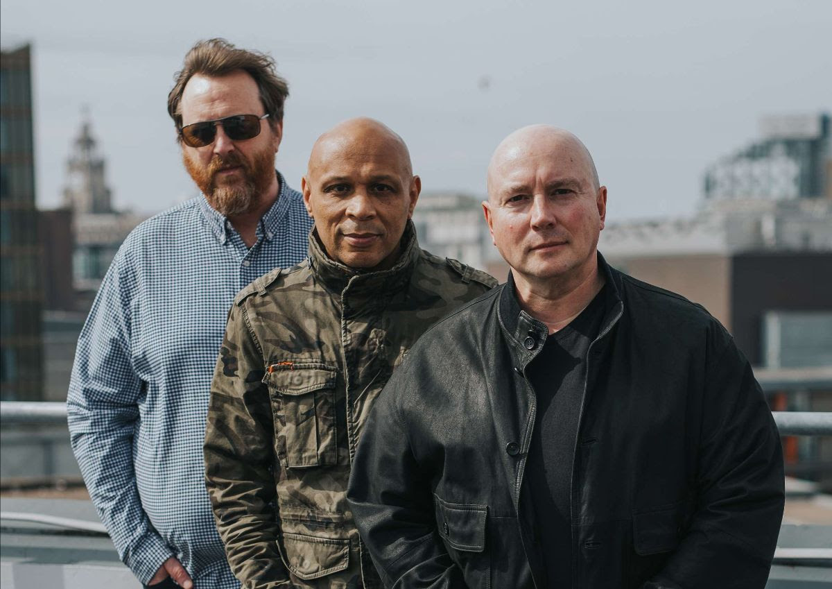 The Boo Radleys release their latest track TotalNtertainment