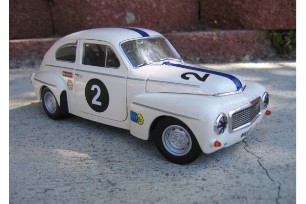 Diecast Car Forums Revell 1/18 Volvo P544 racing mod Diecast Zone