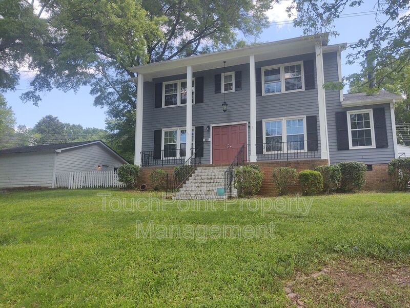 6000 Doncaster Drive Charlotte, NC 28211 Touchpoint