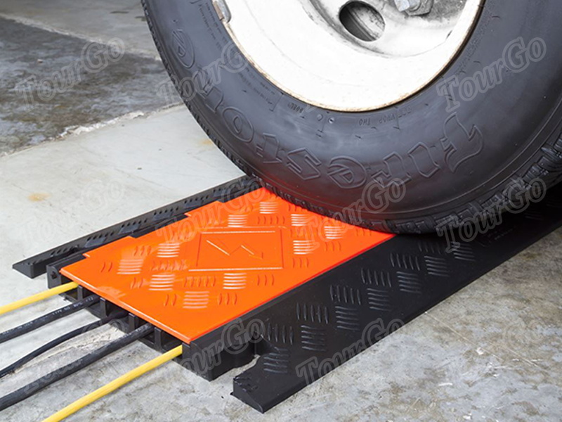 5Channel Guard Dog Cable Protector Ramp for 1.325″ diameter cables TourGo Event Solution Co., Ltd