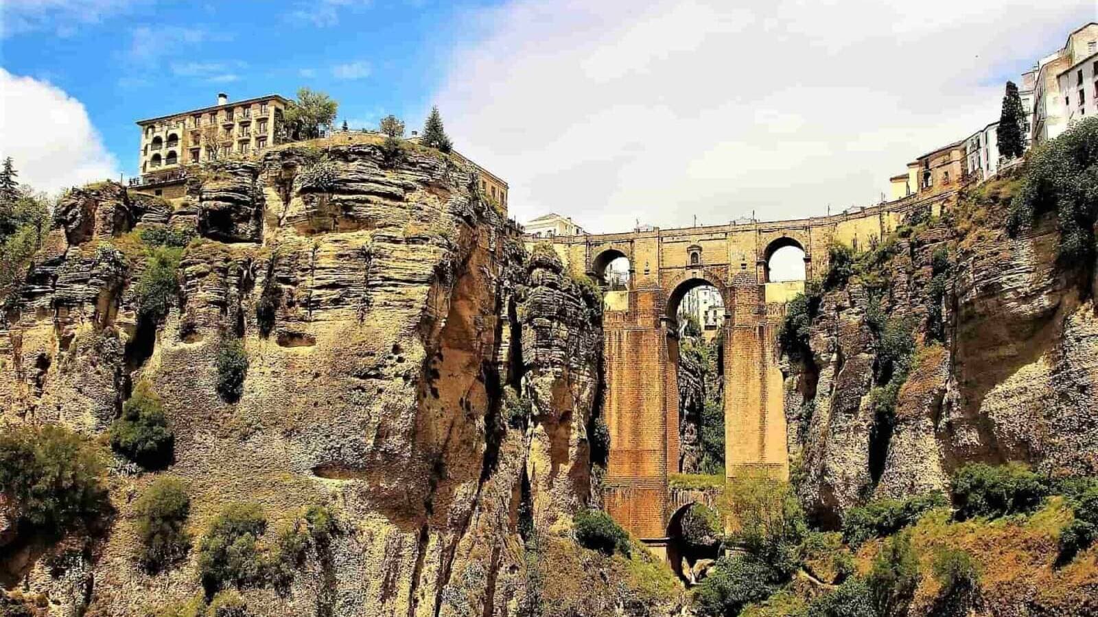 Private walking tours in Ronda