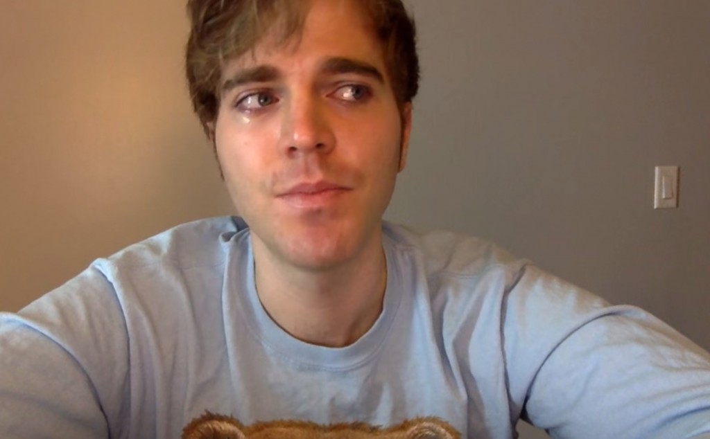 Popular YouTuber Shane Dawson Denies Having Sex With His Cat