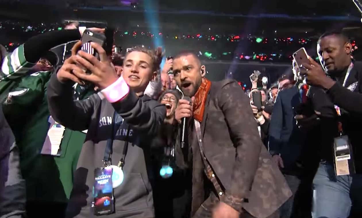 Justin Timberlake's Selfie Kid Reacts To The Super Bowl's