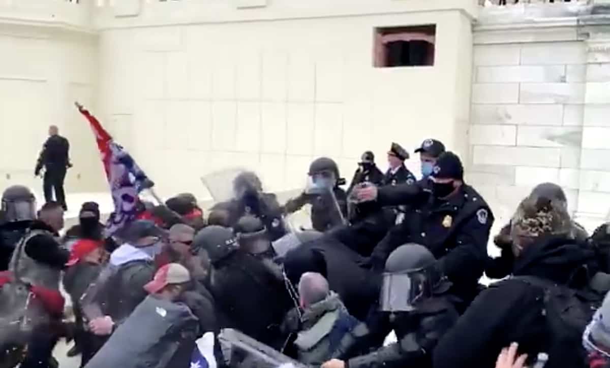 Trump MAGA Terrorists Charge U.S. Capitol Steps and Breach Building in Violent Insurrection to Disrupt Electoral Certification: WATCH - Vimarsana News