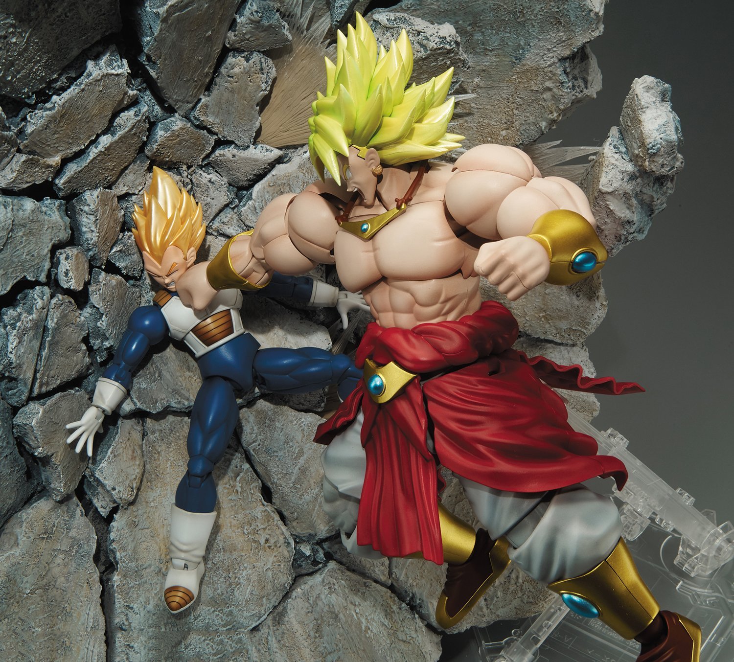 Dragon Ball Z Plastic Model Kit: Legendary Super Saiyan Broly | www