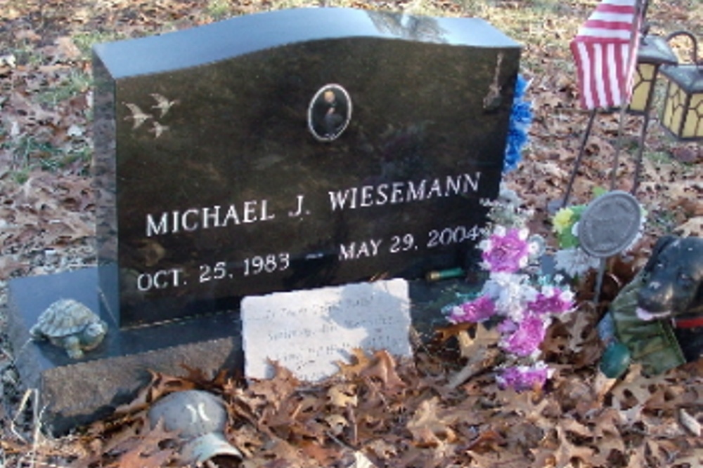 Where is American War Grave Highland Cemetery North Judson