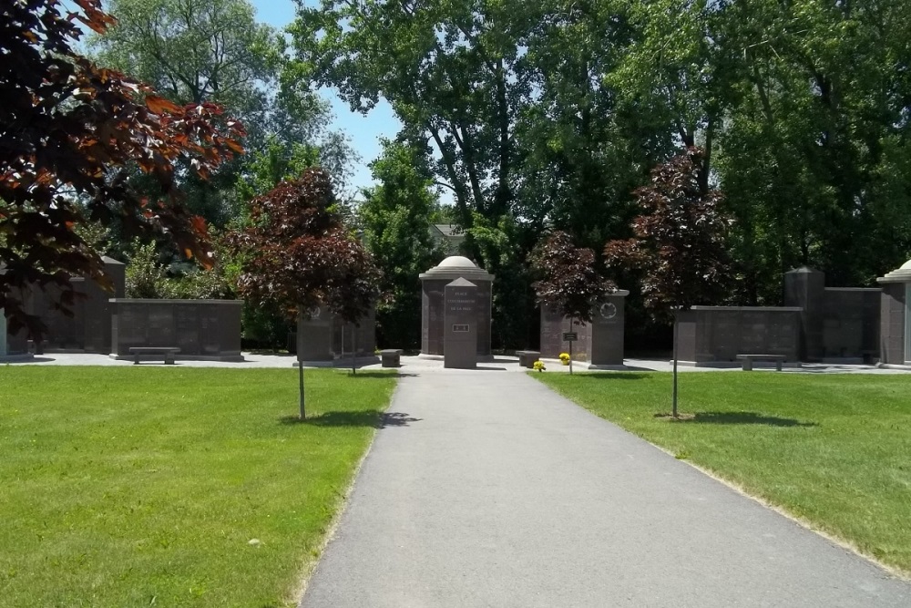 Canadian War Grave National Field of Honour Cemetery PointeClaire
