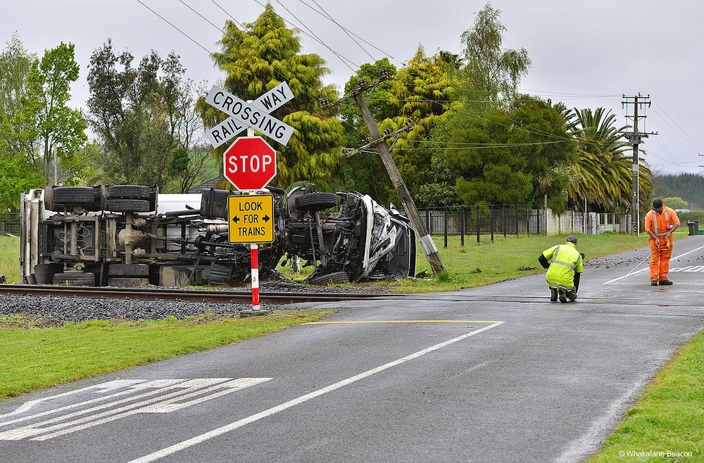 Safety Advice for Heavy Vehicle Operators Near Railways