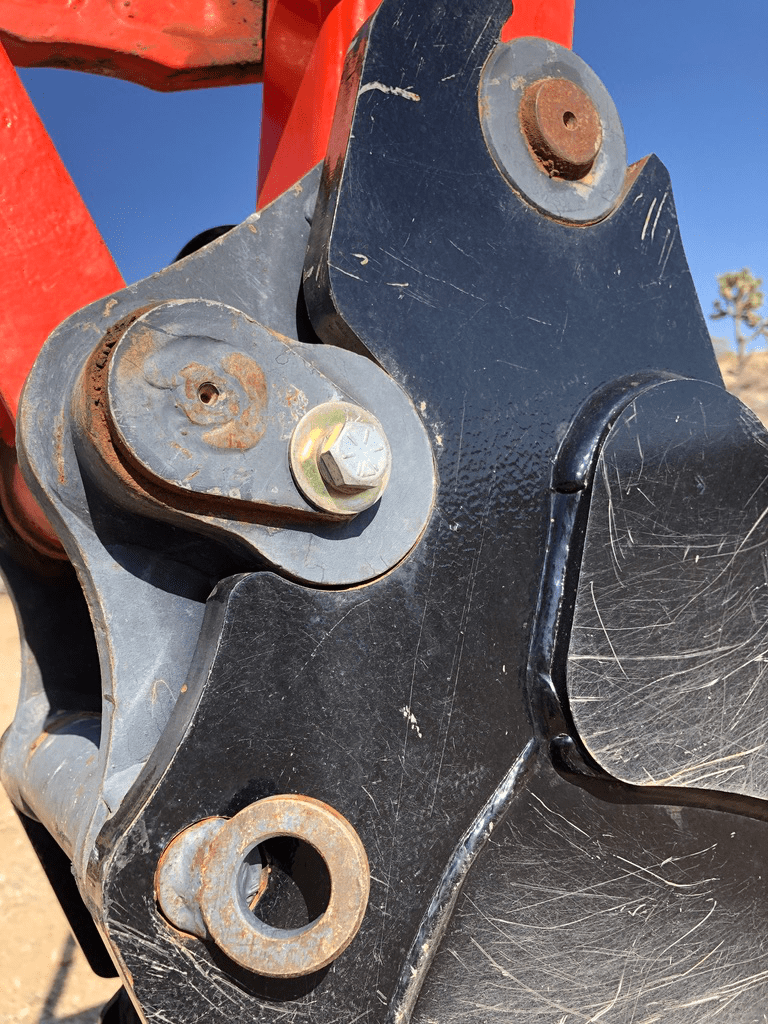 Kubota M62 TLB Pin Retaining Bolt Snapping / Loose Nylon Lock Nuts