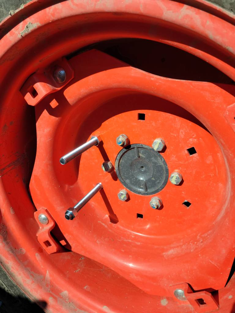Kubota L3901 wheel weights