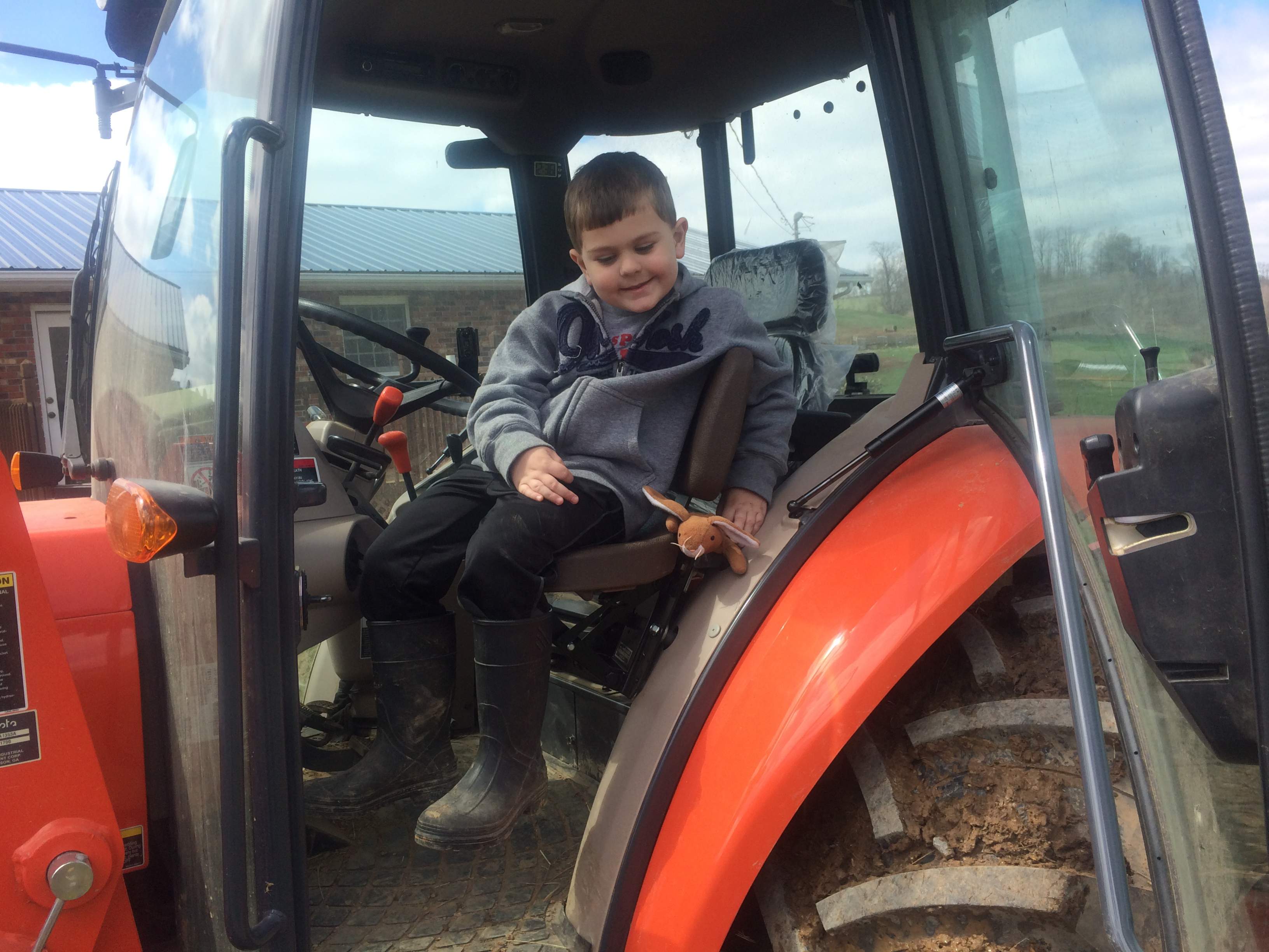 Share 80+ imagen kubota buddy seat In.thptnganamst.edu.vn