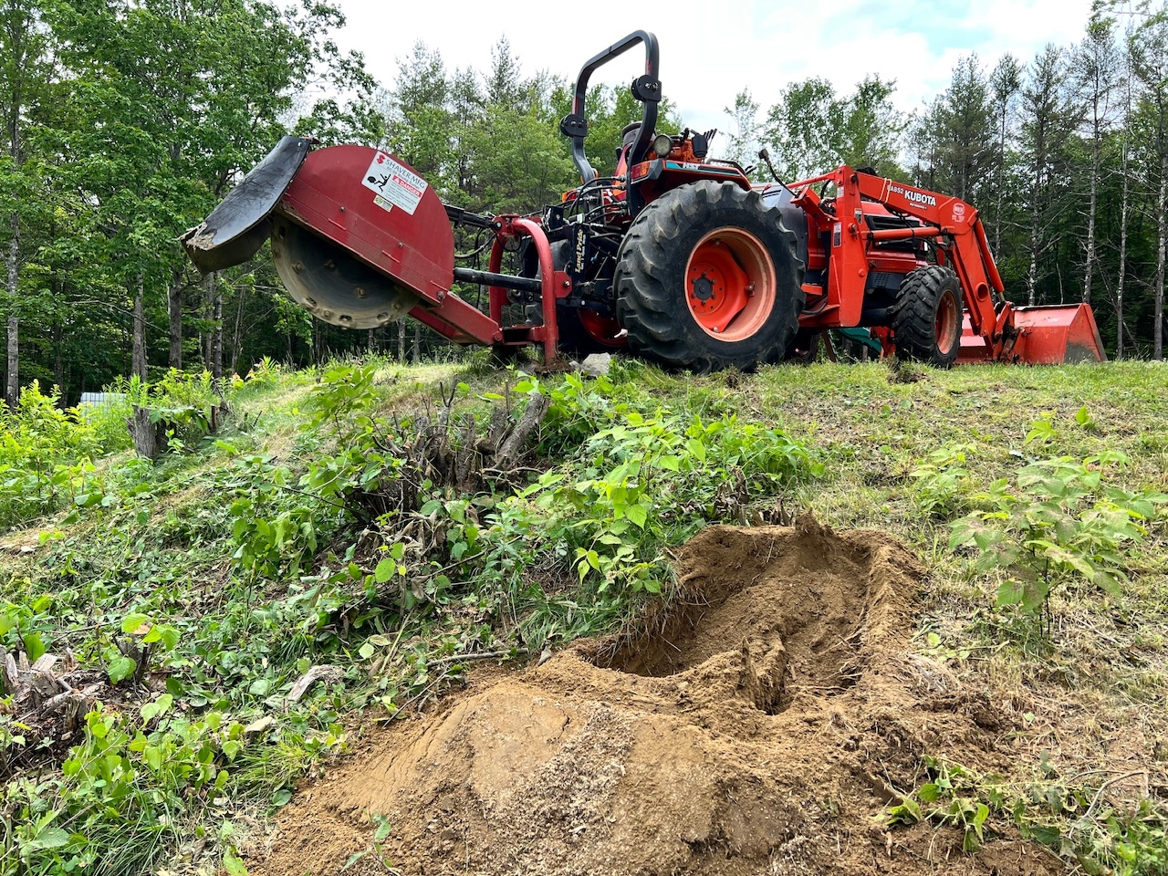 Stump grinder.. - TractorByNet