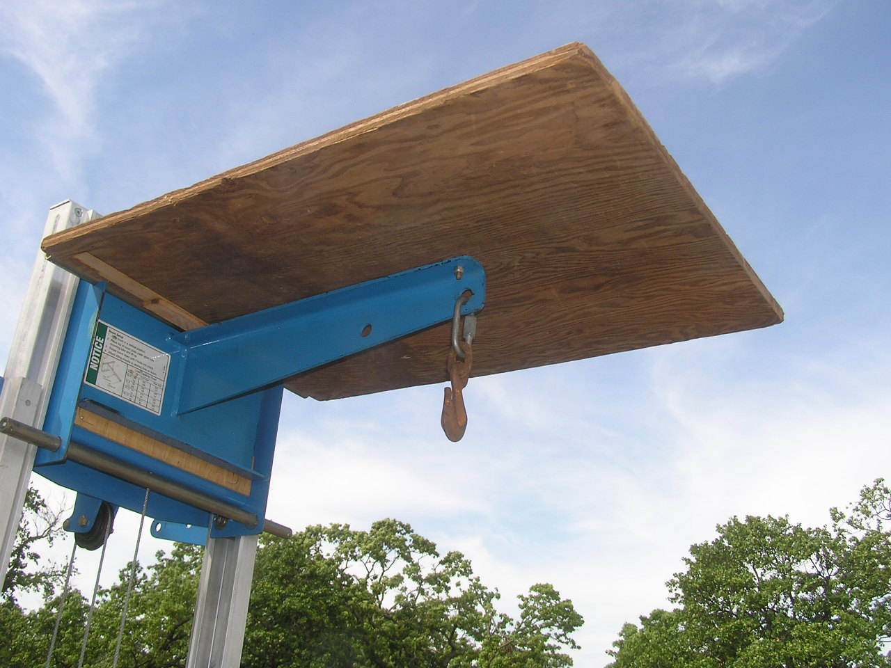 Crank Up Counterbalanced Workbench / Lift