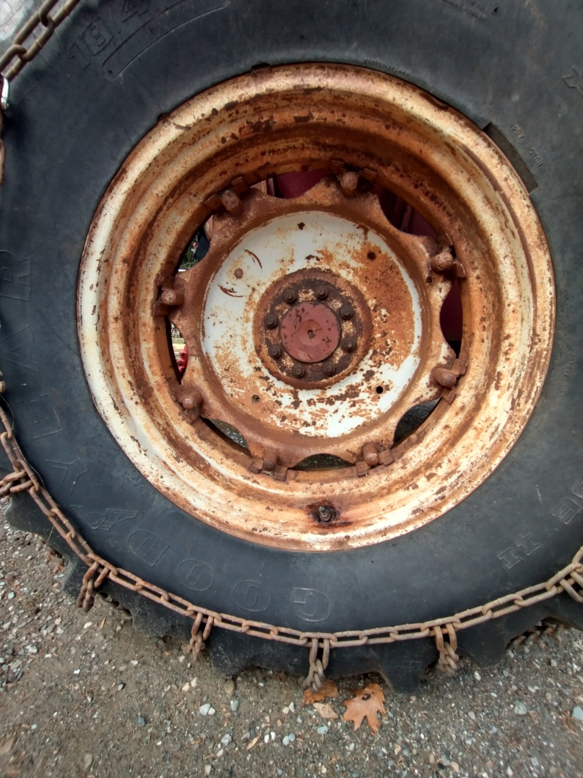 Replacing valve stem without removing tire