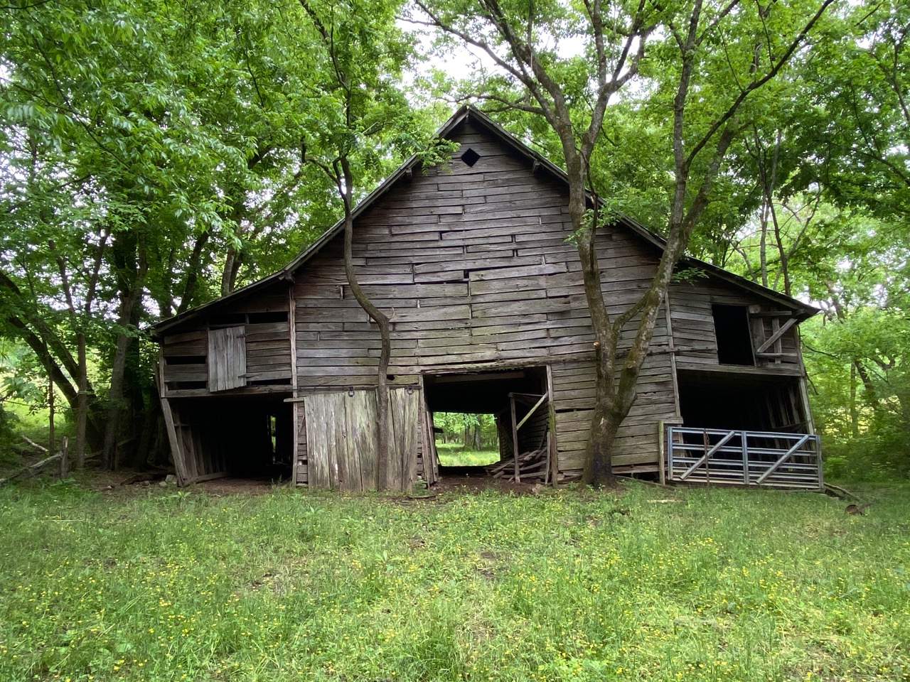PICS OF BARNS; Any barns; All barns; My barn; Your barn; Not your barn