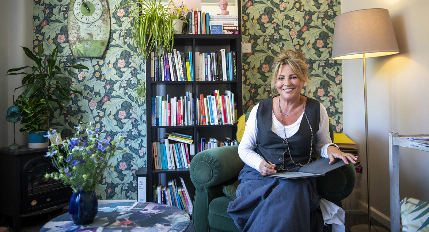 Tracy Avis Cognitive Behavioural Psychotherapist Tracy Avis and