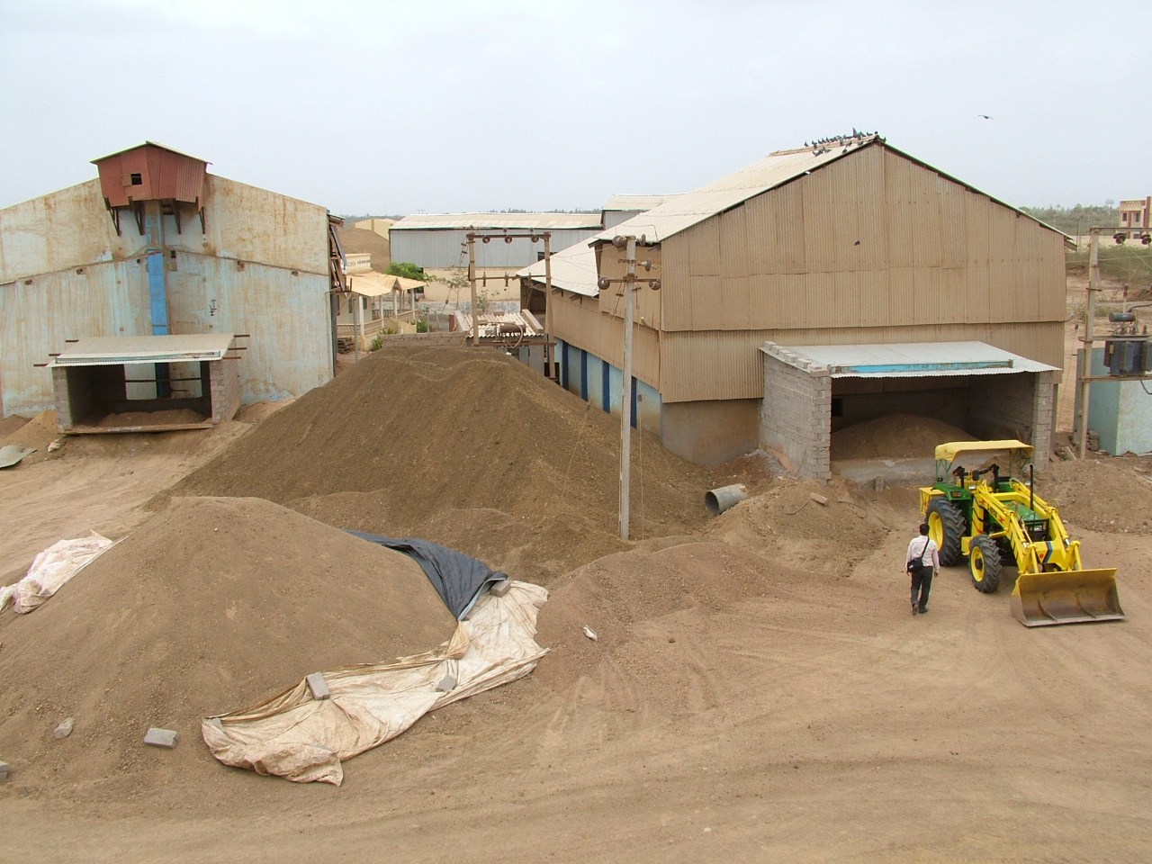 Bauxite Wholesaler Manufacturer Exporters Suppliers Gujarat India