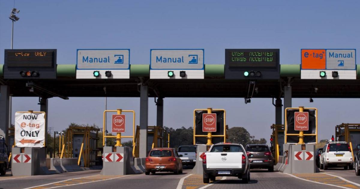 The southbound section of the N3 Toll Route near Mooi