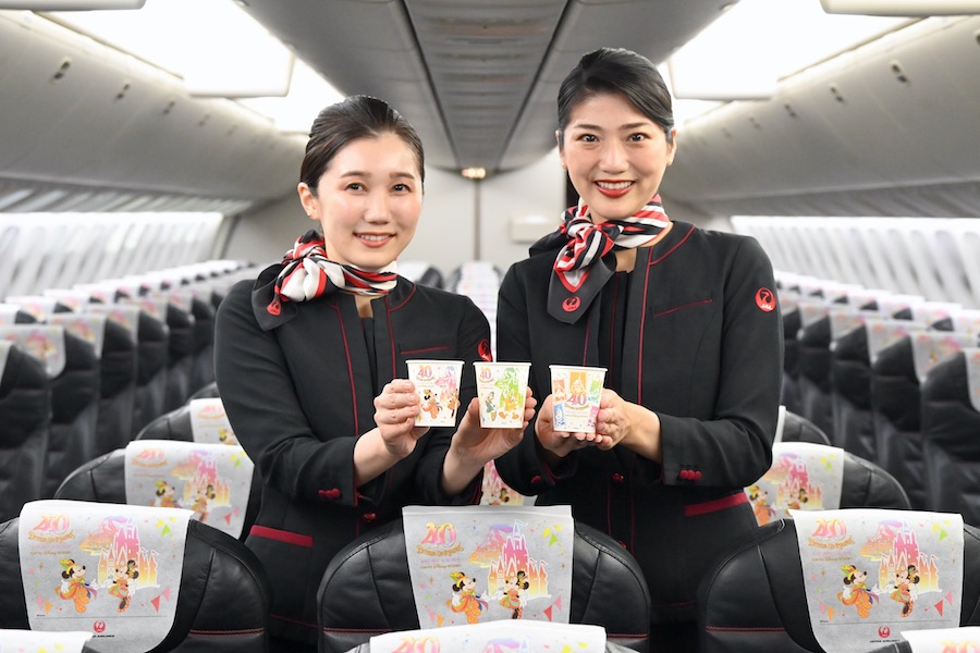 JALのディズニー開園40周年記念機、機内まで詳細レポート 2024年4月頃まで運航：マピオンニュース