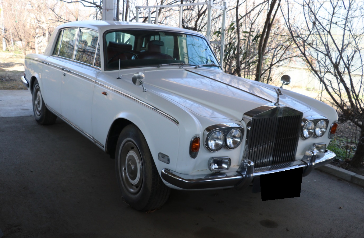旧車の博物館 Part 1 Rolls Morris Isuzu Towing Caravan With Land Rover
