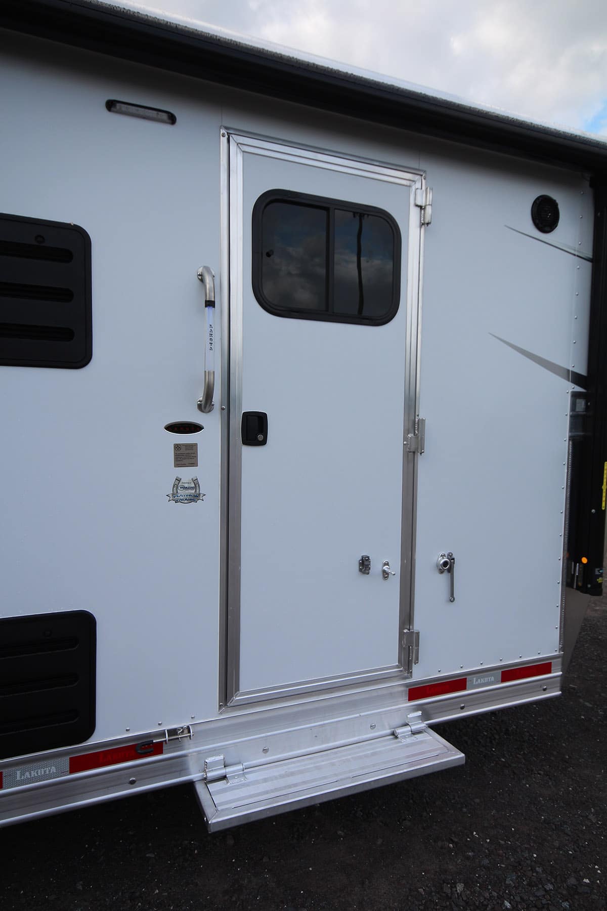 Lakota Charger Platinum Package for Sale in Mocksville, NC Trailers