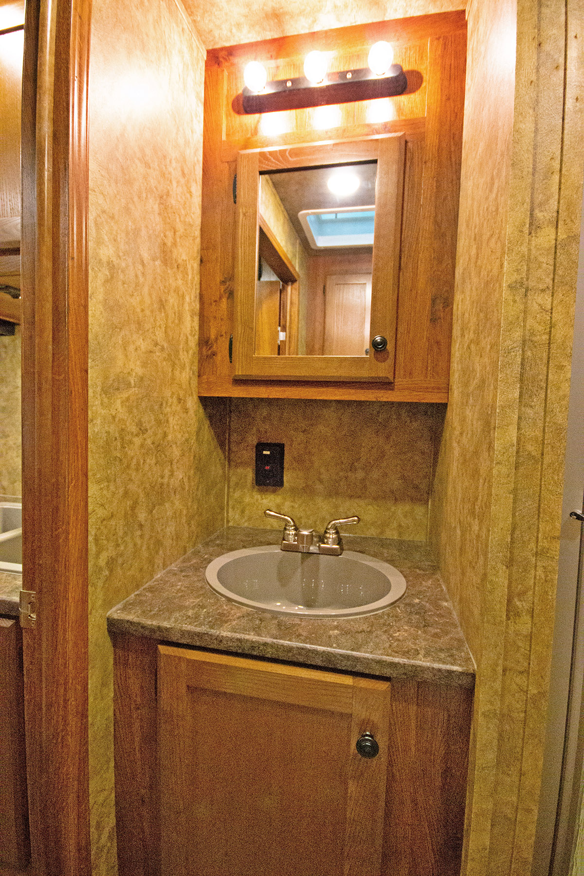 Lakota Colt Trailer for Sale in Mocksville, NC Trailers Of The East Coast