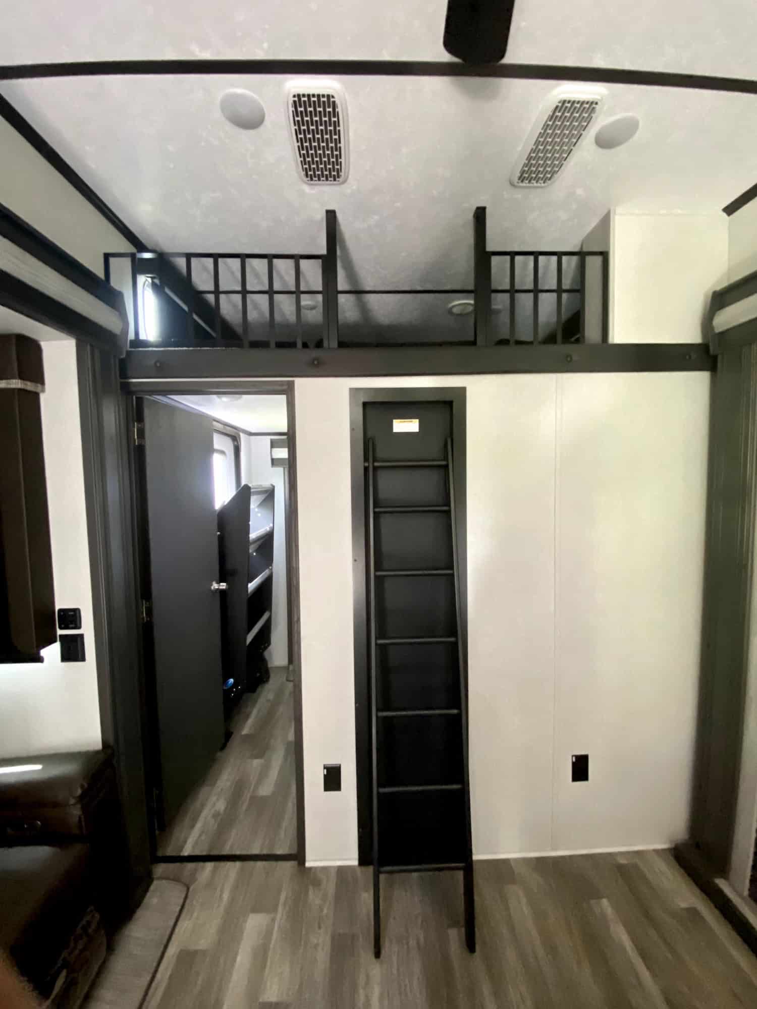 2021 37' Keystone Montana High Country 334BH For Sale In Redding