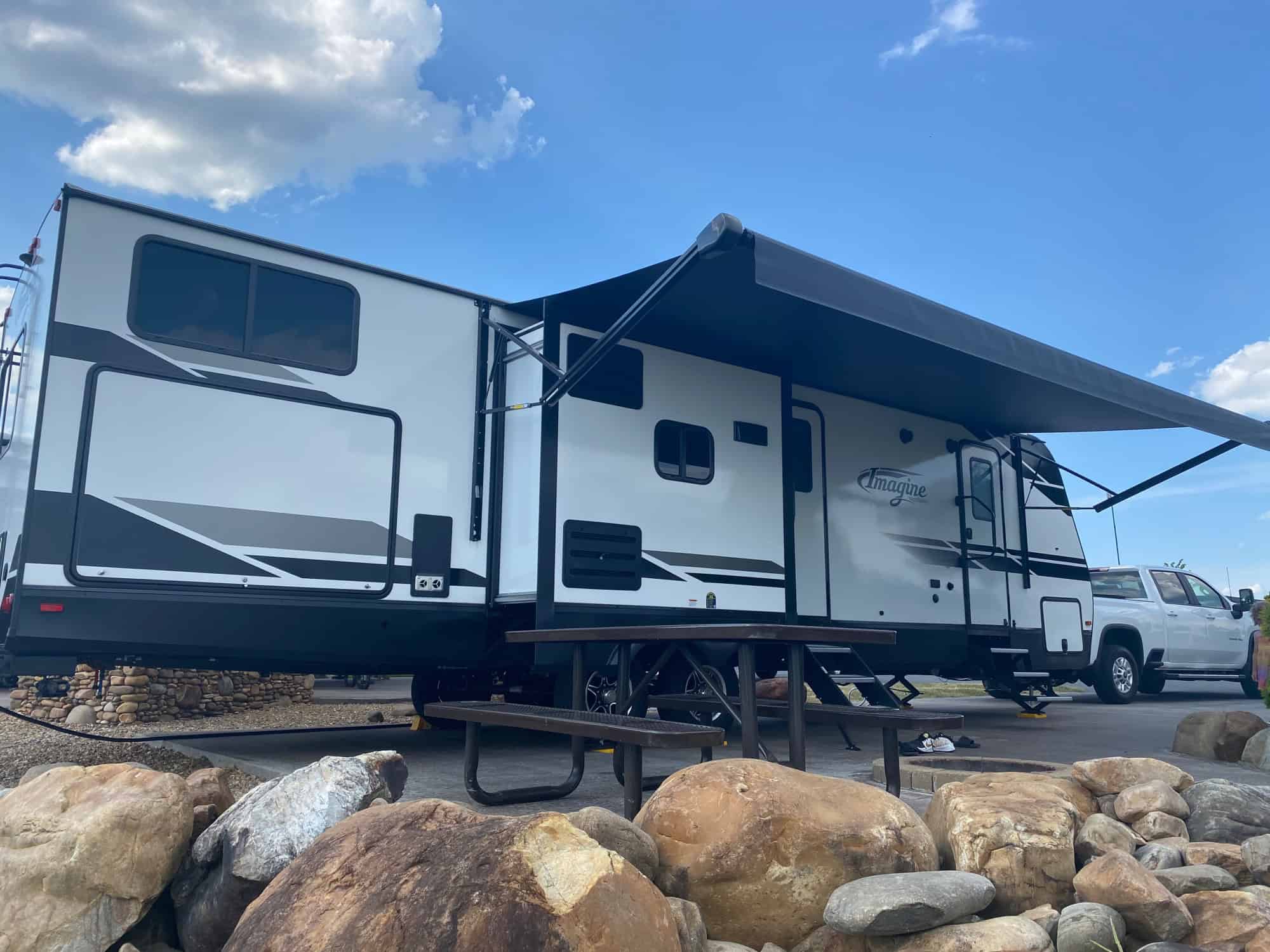 2021 37' Grand Design Imagine 3250BH For Sale In Jonesborough