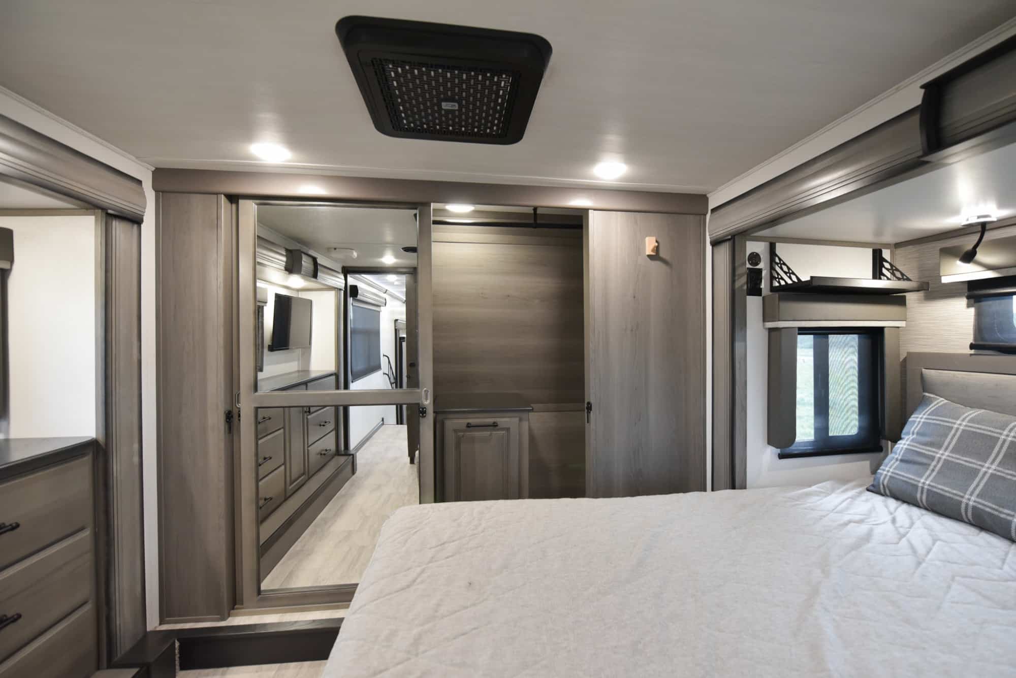 2023 41' Keystone Montana 3781RL Legacy Edition For Sale In Caldwell