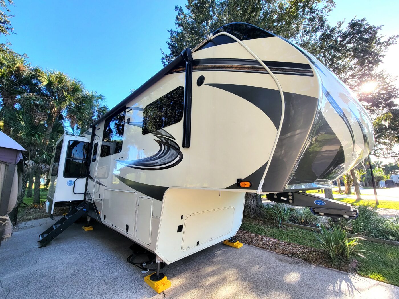2021 Grand Design Solitude 390RK For Sale In Titusville Trailer Viewer